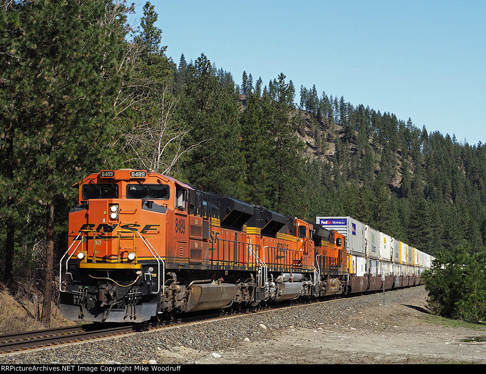 BNSF 8489